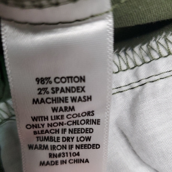 True Craft girl's army green zip up vest in Size 3T - Picture 4 of 4